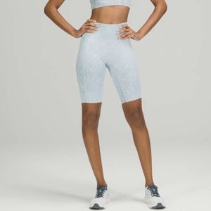 Lululemon Fast and Free Short 10" City Grit White Blue Fog